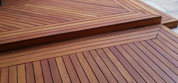 Redwood Decking Material in Vernon, CA